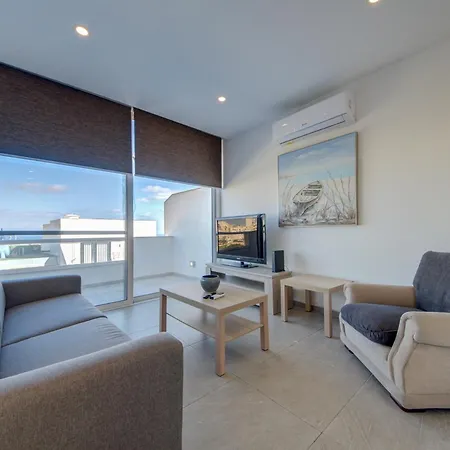 Two Bedroom With Private Rooftop Jacuzzi Mellieha 360 Estates Lägenhet