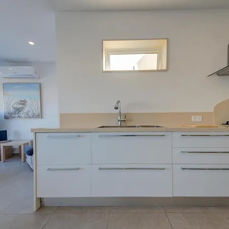 Two Bedroom With Private Rooftop Jacuzzi Mellieha 360 Estates *