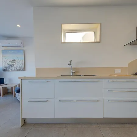 Lägenhet Two Bedroom With Private Rooftop Jacuzzi Mellieha 360 Estates Ix-Xaghra ta' Barra