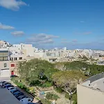 Apartment Two Bedroom With Private Rooftop Jacuzzi Mellieha 360 Estates *