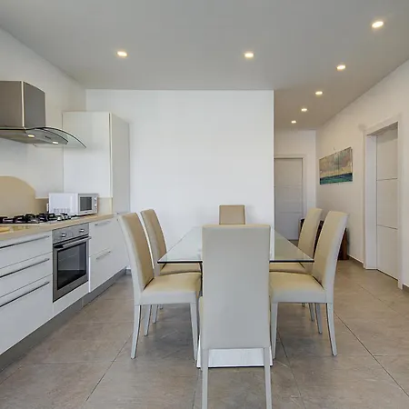 Stunning 2br Penthouse With Terrace In Mellieha By 360 Estates *