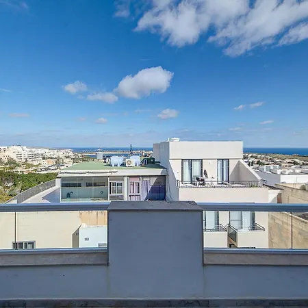 Two Bedroom With Private Rooftop Jacuzzi Mellieha 360 Estates Appartamento