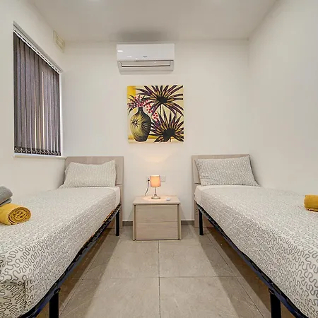 Stunning 2br Penthouse With Terrace In Mellieha By 360 Estates *