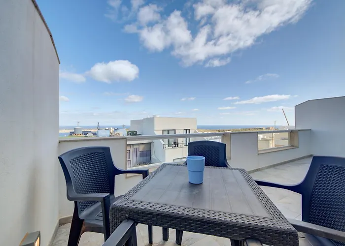 Two Bedroom With Private Rooftop Jacuzzi Mellieha 360 Estates