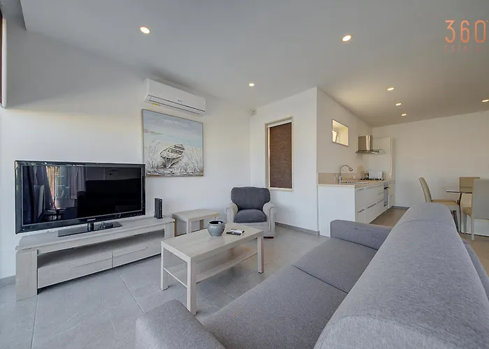 Two Bedroom With Private Rooftop Jacuzzi Mellieha 360 Estates * Ix-Xaghra ta' Barra